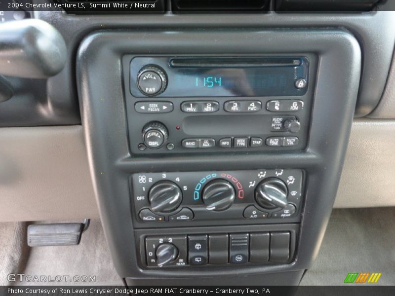 Summit White / Neutral 2004 Chevrolet Venture LS