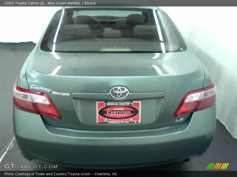Aloe Green Metallic / Bisque 2009 Toyota Camry LE
