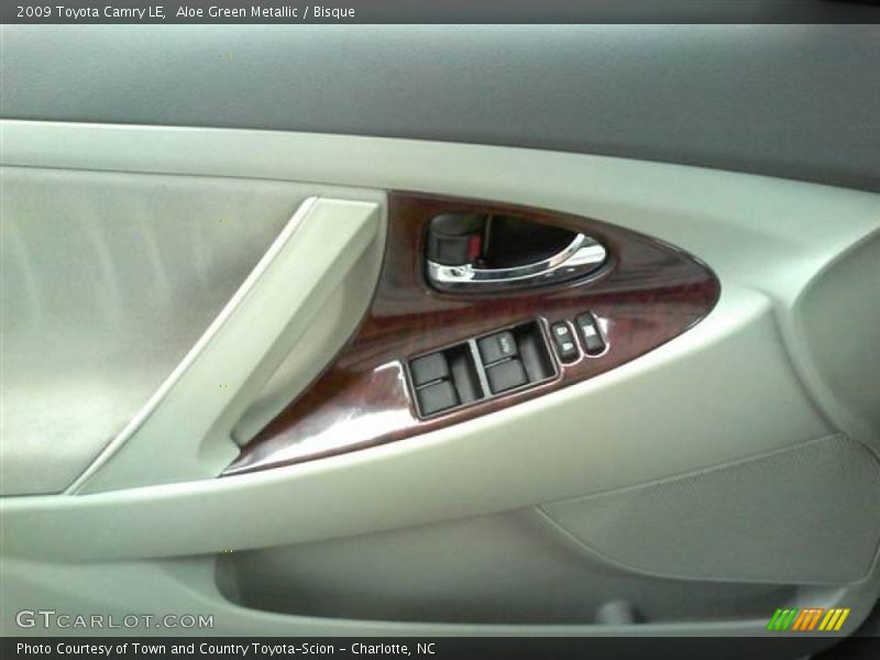 Aloe Green Metallic / Bisque 2009 Toyota Camry LE