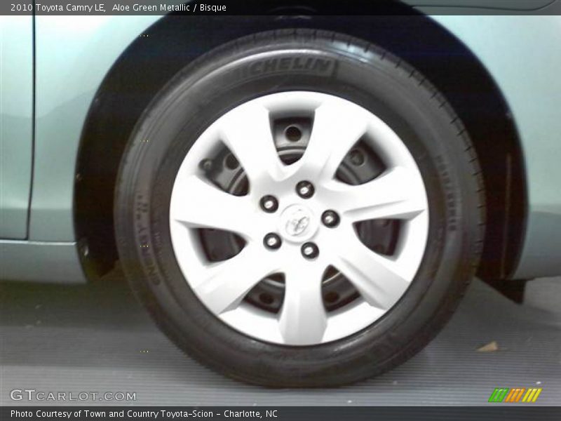 Aloe Green Metallic / Bisque 2010 Toyota Camry LE