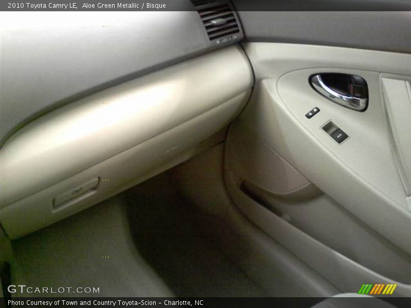Aloe Green Metallic / Bisque 2010 Toyota Camry LE
