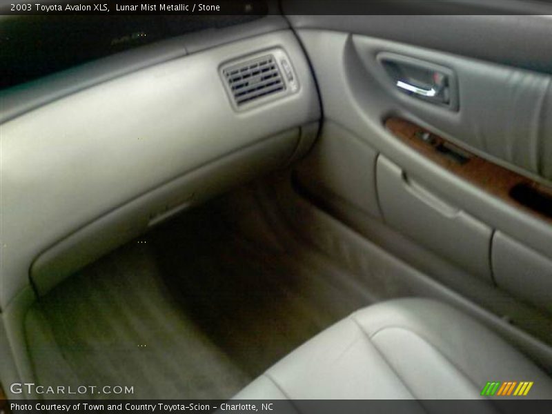 Lunar Mist Metallic / Stone 2003 Toyota Avalon XLS