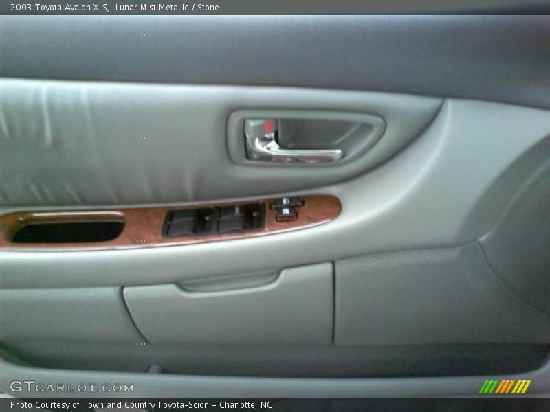 Lunar Mist Metallic / Stone 2003 Toyota Avalon XLS
