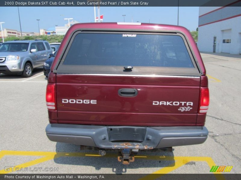 Dark Garnet Red Pearl / Dark Slate Gray 2003 Dodge Dakota SXT Club Cab 4x4