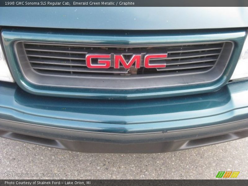  1998 Sonoma SLS Regular Cab Logo