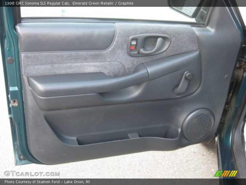 Door Panel of 1998 Sonoma SLS Regular Cab