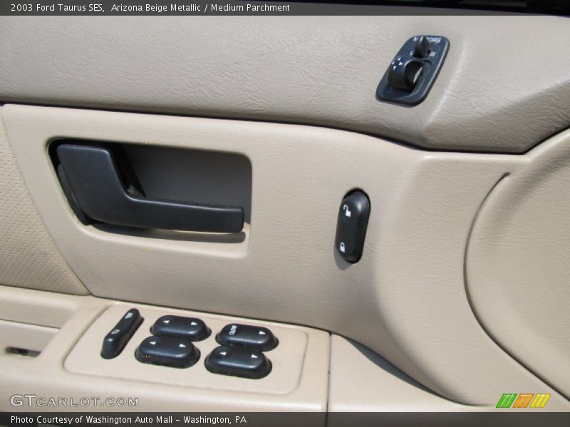 Arizona Beige Metallic / Medium Parchment 2003 Ford Taurus SES