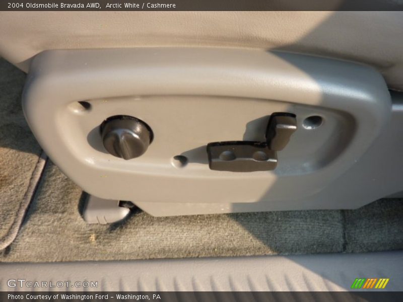Arctic White / Cashmere 2004 Oldsmobile Bravada AWD