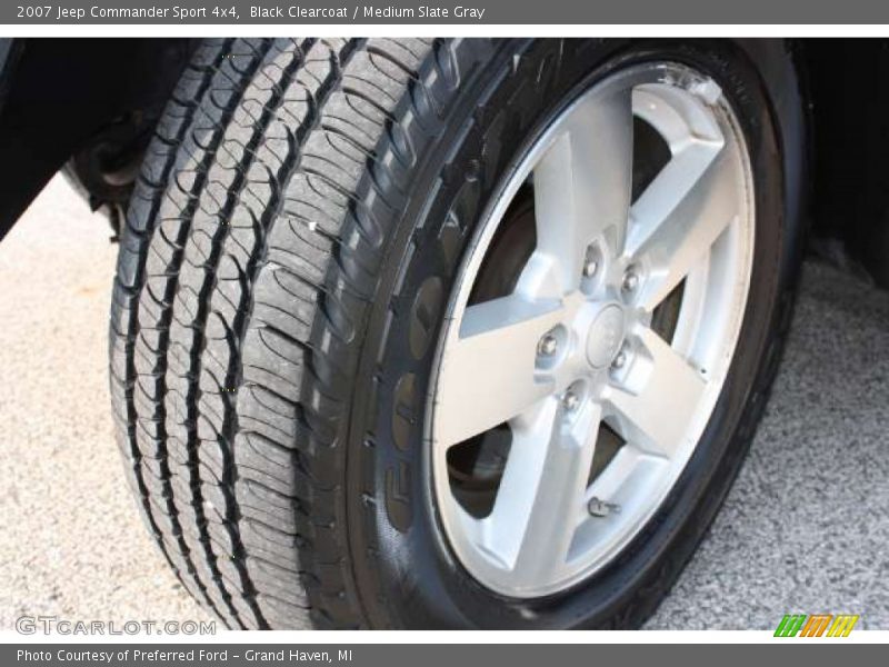 Black Clearcoat / Medium Slate Gray 2007 Jeep Commander Sport 4x4