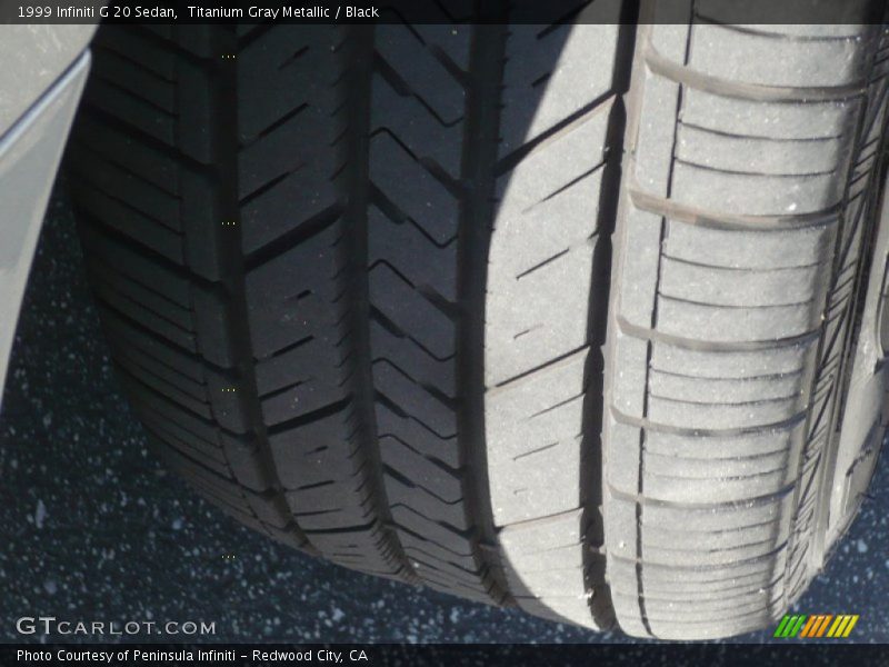 Titanium Gray Metallic / Black 1999 Infiniti G 20 Sedan