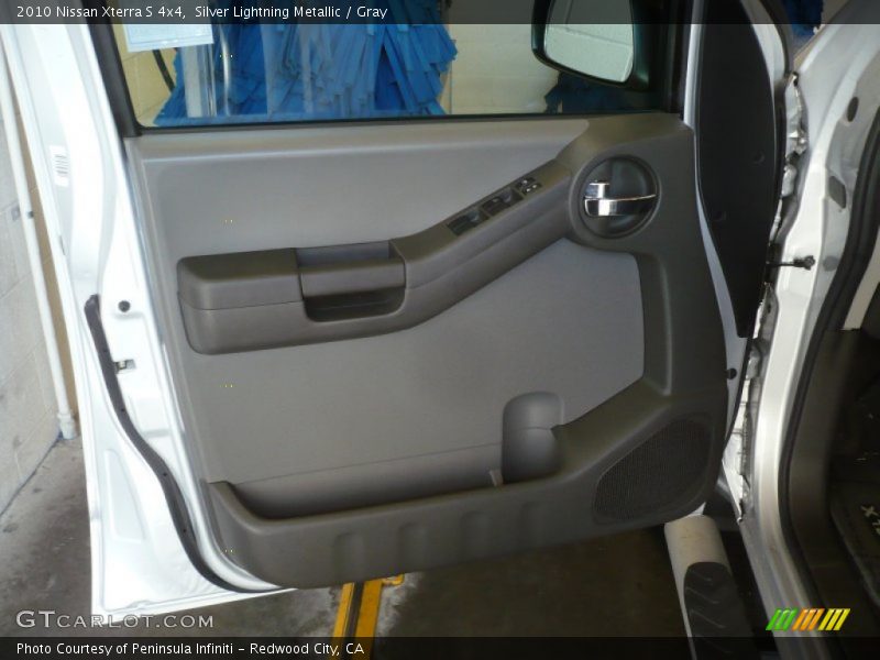 Silver Lightning Metallic / Gray 2010 Nissan Xterra S 4x4