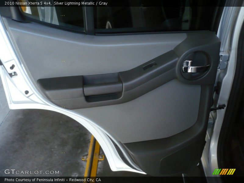 Silver Lightning Metallic / Gray 2010 Nissan Xterra S 4x4