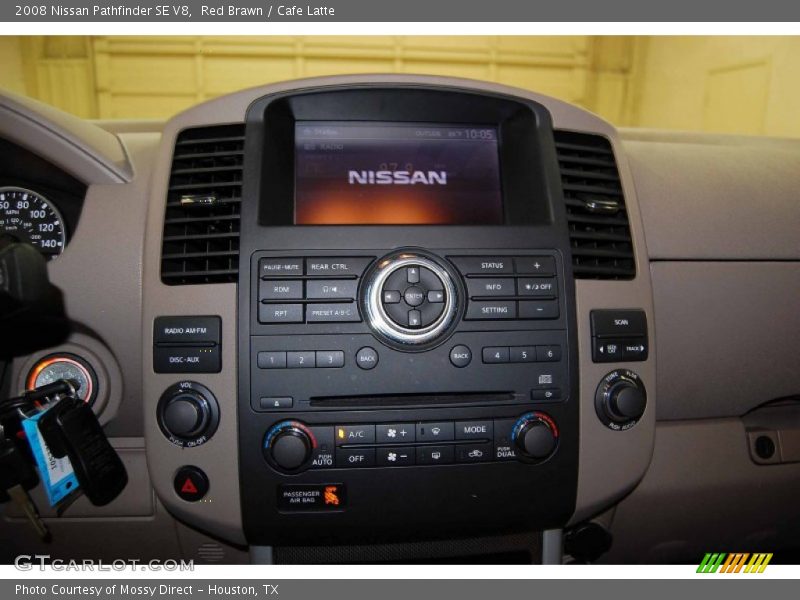 Controls of 2008 Pathfinder SE V8