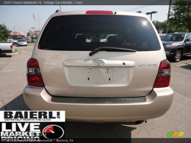 Vintage Gold Metallic / Ivory 2004 Toyota Highlander I4