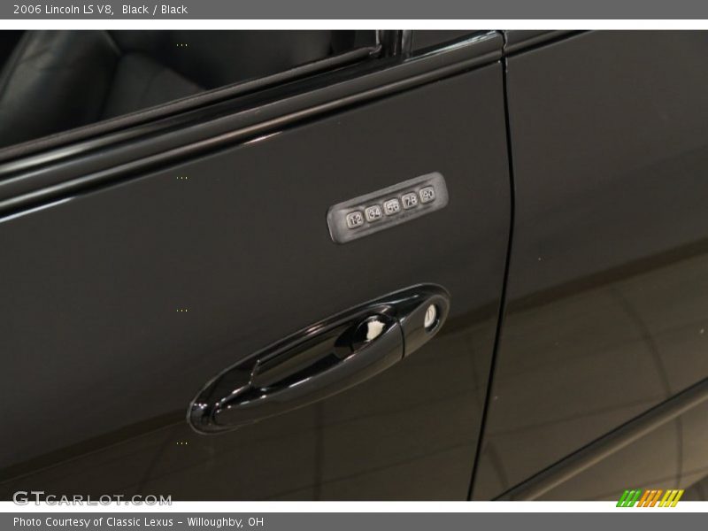 Black / Black 2006 Lincoln LS V8