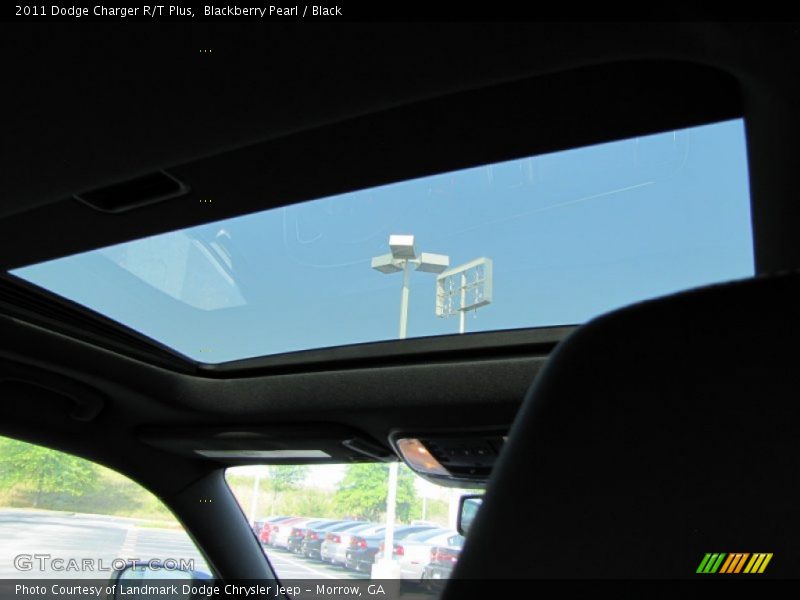 Blackberry Pearl / Black 2011 Dodge Charger R/T Plus