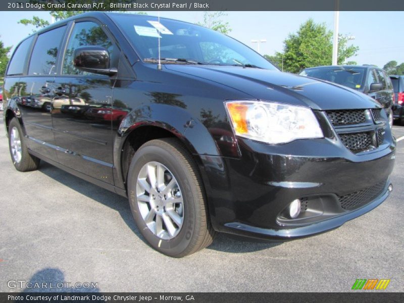 Front 3/4 View of 2011 Grand Caravan R/T