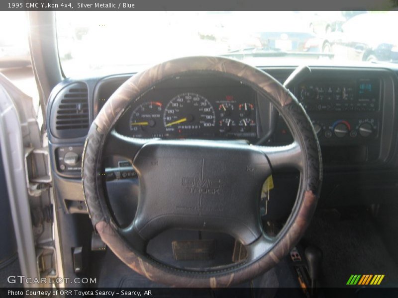 Silver Metallic / Blue 1995 GMC Yukon 4x4