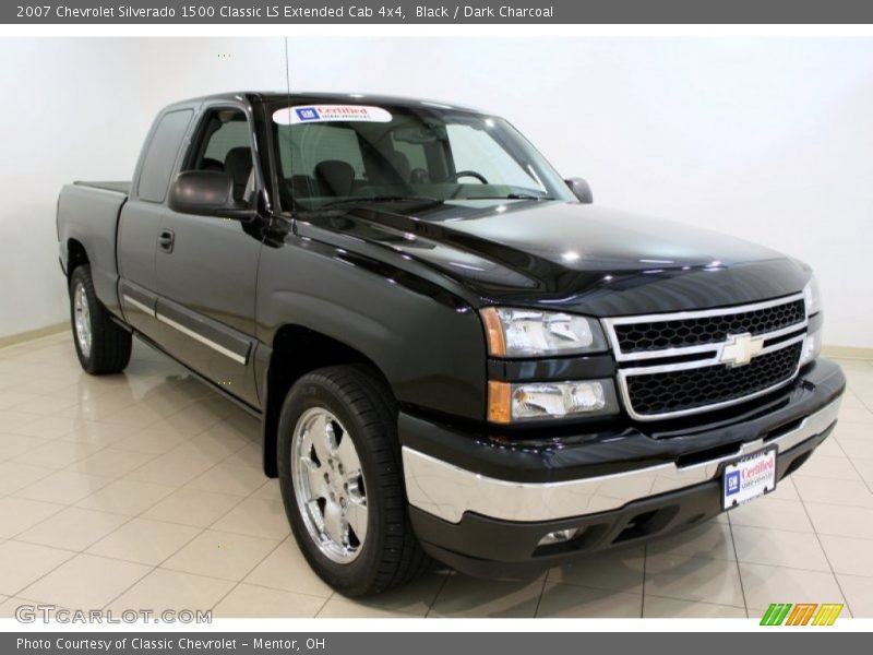 Black / Dark Charcoal 2007 Chevrolet Silverado 1500 Classic LS Extended Cab 4x4