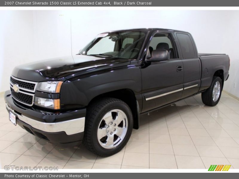 Black / Dark Charcoal 2007 Chevrolet Silverado 1500 Classic LS Extended Cab 4x4