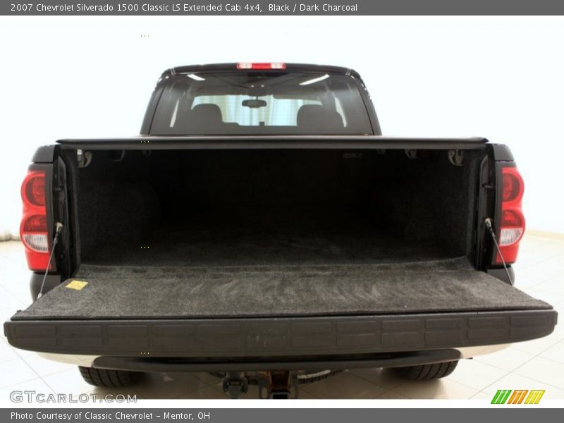Black / Dark Charcoal 2007 Chevrolet Silverado 1500 Classic LS Extended Cab 4x4