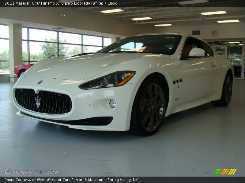 Front 3/4 View of 2011 GranTurismo S