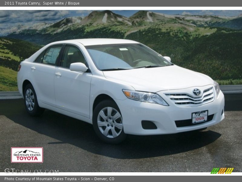Super White / Bisque 2011 Toyota Camry