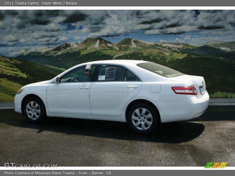 Super White / Bisque 2011 Toyota Camry