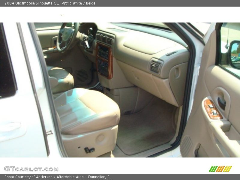 Arctic White / Beige 2004 Oldsmobile Silhouette GL