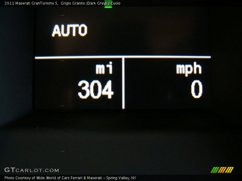 Grigio Granito (Dark Grey) / Cuoio 2011 Maserati GranTurismo S