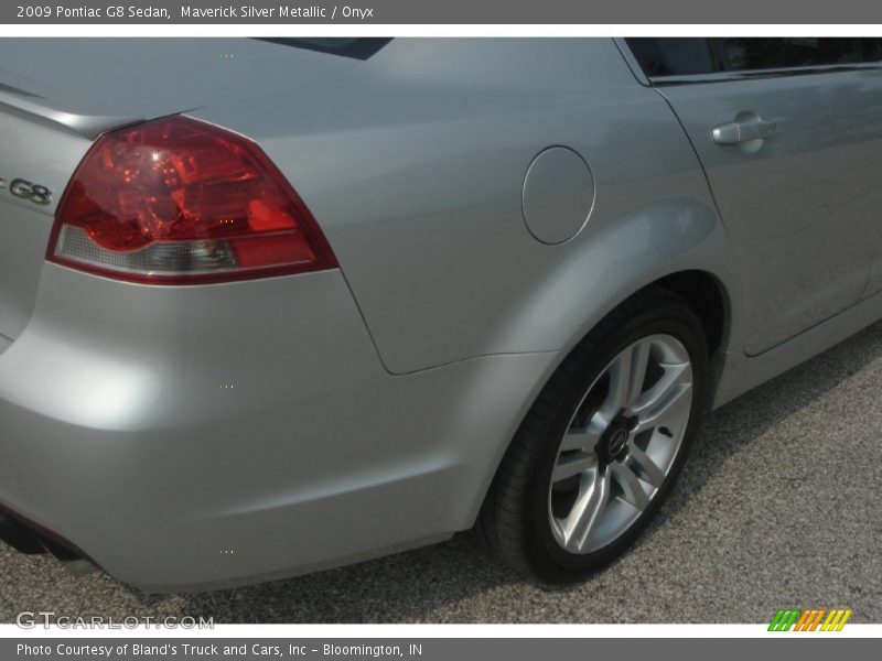 Maverick Silver Metallic / Onyx 2009 Pontiac G8 Sedan