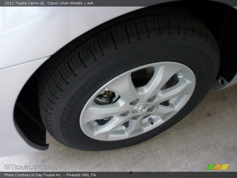Classic Silver Metallic / Ash 2011 Toyota Camry LE
