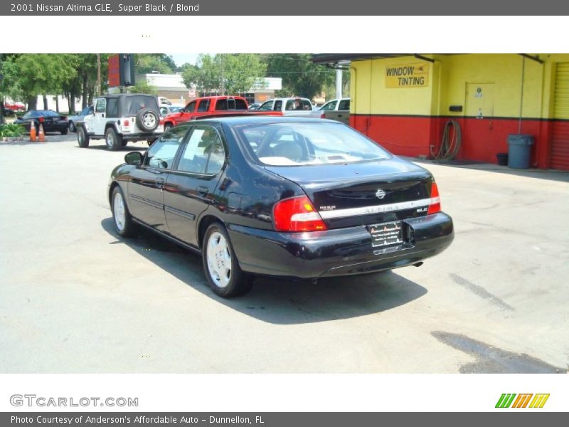 Super Black / Blond 2001 Nissan Altima GLE