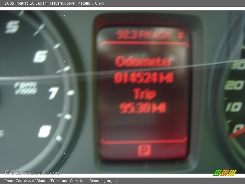 Maverick Silver Metallic / Onyx 2009 Pontiac G8 Sedan