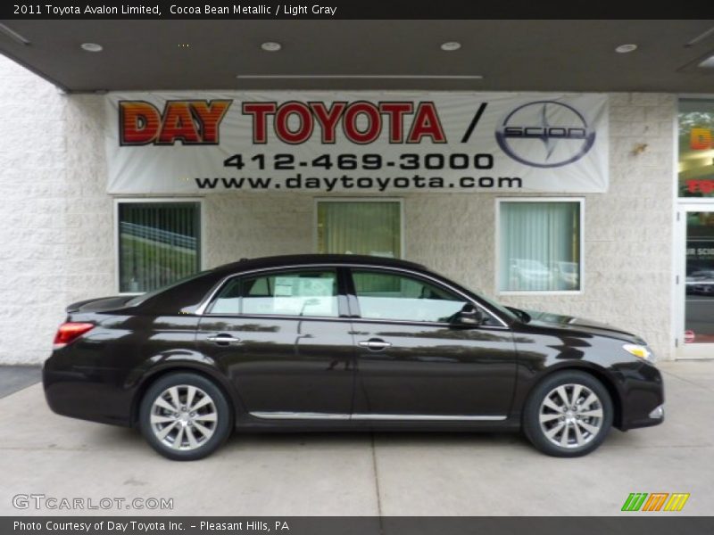 Cocoa Bean Metallic / Light Gray 2011 Toyota Avalon Limited