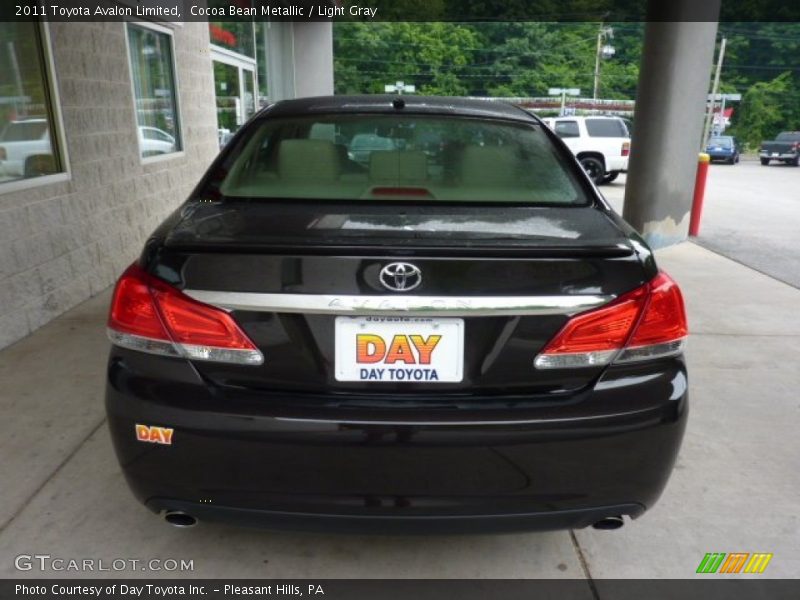 Cocoa Bean Metallic / Light Gray 2011 Toyota Avalon Limited