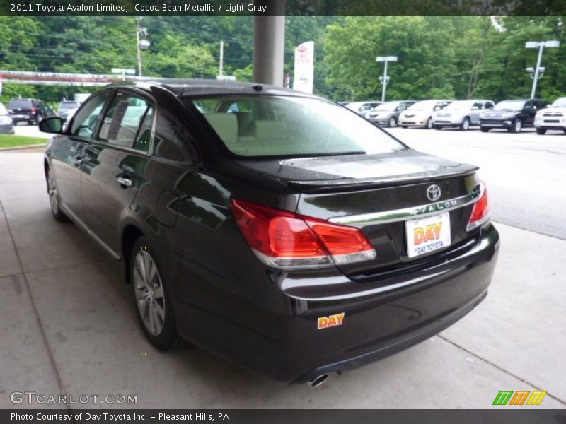 Cocoa Bean Metallic / Light Gray 2011 Toyota Avalon Limited