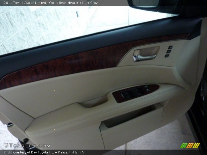 Cocoa Bean Metallic / Light Gray 2011 Toyota Avalon Limited