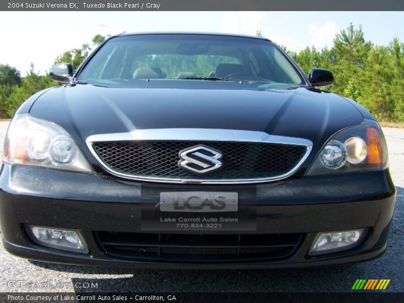 Tuxedo Black Pearl / Gray 2004 Suzuki Verona EX