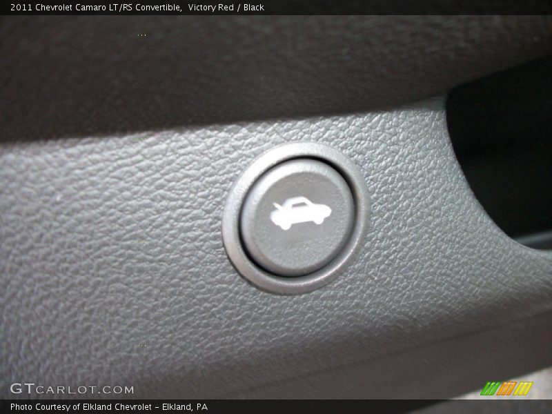 Controls of 2011 Camaro LT/RS Convertible