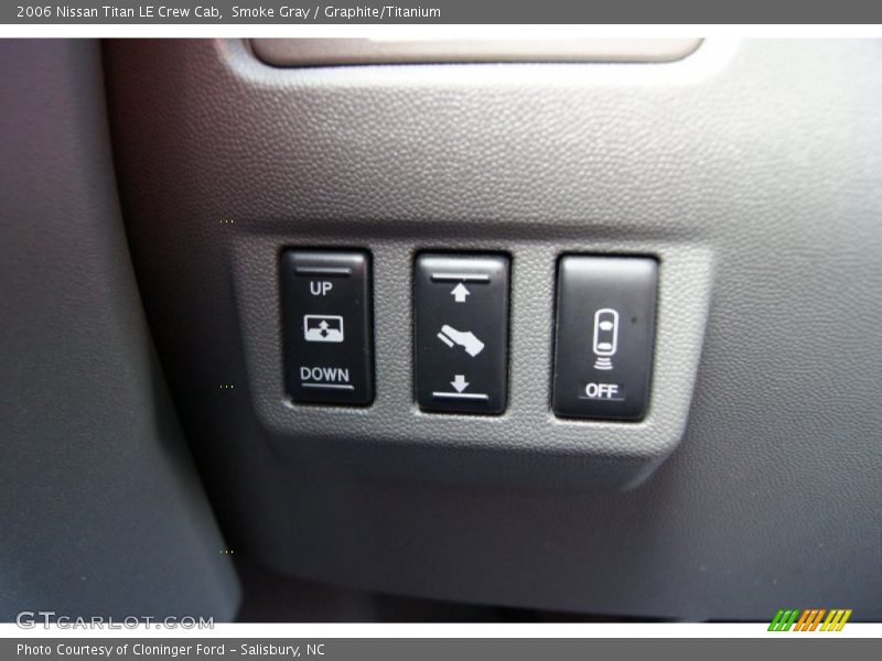Smoke Gray / Graphite/Titanium 2006 Nissan Titan LE Crew Cab