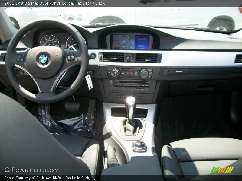 Dashboard of 2011 3 Series 335i xDrive Coupe