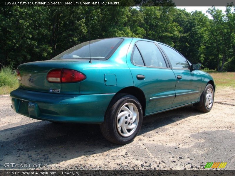 Medium Green Metallic / Neutral 1999 Chevrolet Cavalier LS Sedan