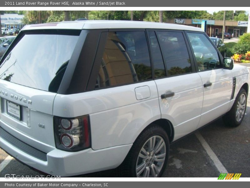 Alaska White / Sand/Jet Black 2011 Land Rover Range Rover HSE