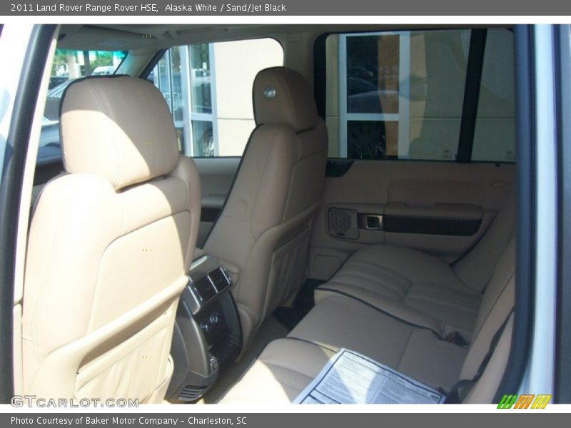 Alaska White / Sand/Jet Black 2011 Land Rover Range Rover HSE