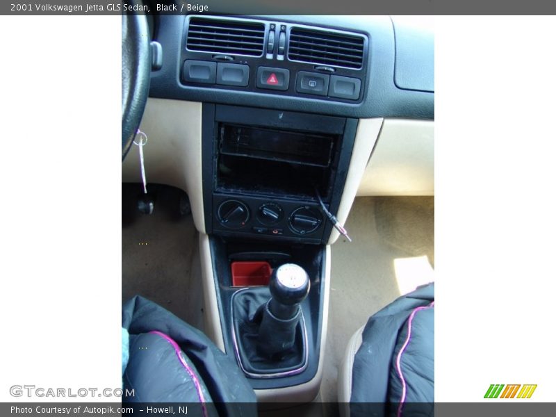 Black / Beige 2001 Volkswagen Jetta GLS Sedan