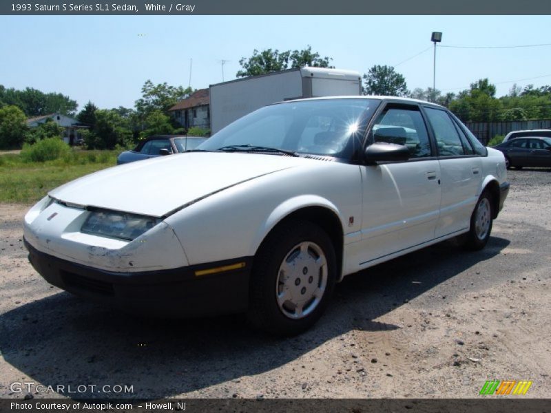 Front 3/4 View of 1993 S Series SL1 Sedan