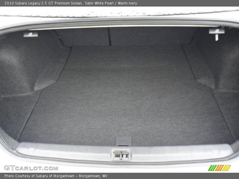  2010 Legacy 2.5 GT Premium Sedan Trunk