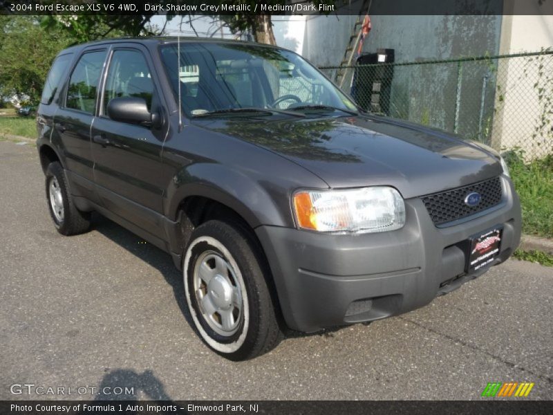 Front 3/4 View of 2004 Escape XLS V6 4WD