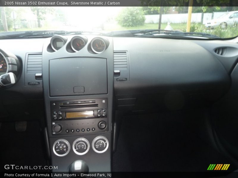 Silverstone Metallic / Carbon 2005 Nissan 350Z Enthusiast Coupe